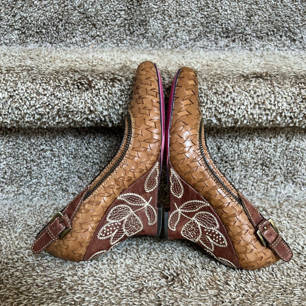 Kenzie Women's Wishbone Woven Leather Tan Shoes. - Picture 10 of 13